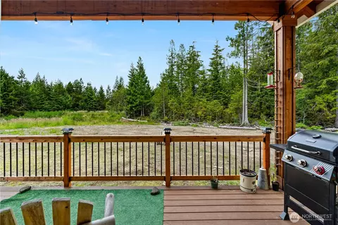 Exterior - 2415 Ocean Beach Rd, Copalis Crossing, WA 98536 photo 3 of 6