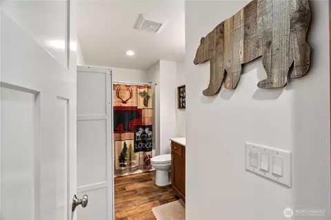 Entry Way - 2415 Ocean Beach Rd, Copalis Crossing, WA 98536 photo 2 of 6