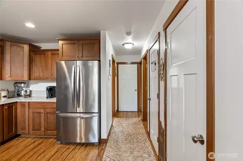 Entry Way - 2415 Ocean Beach Rd, Copalis Crossing, WA 98536 photo 1 of 6