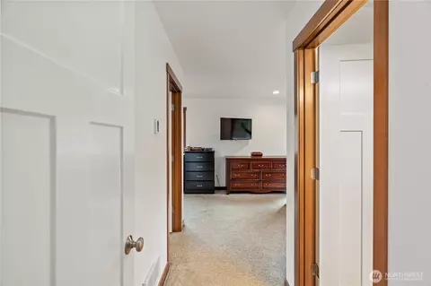 Entry Way - 2415 Ocean Beach Rd, Copalis Crossing, WA 98536 photo 6 of 6