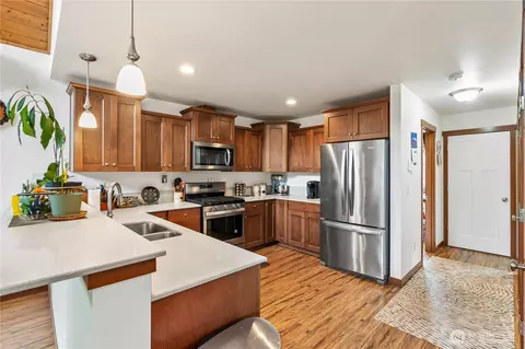 Kitchen - 2415 Ocean Beach Rd, Copalis Crossing, WA 98536 photo 1 of 2