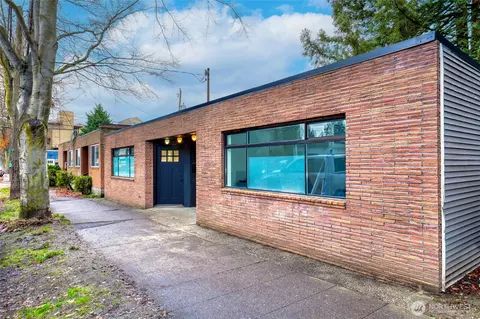7610 Greenwood Ave N, Seattle, WA 98103