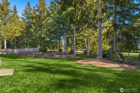 Exterior - 470 E Soderberg Rd, Allyn, WA 98524 photo 4 of 7