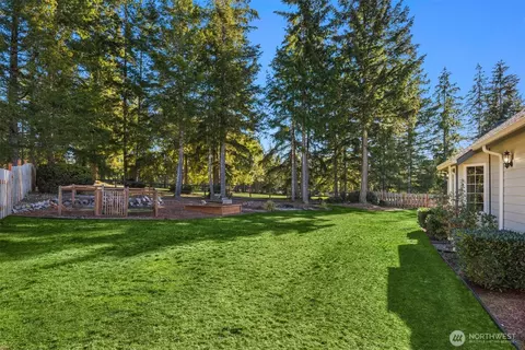 Exterior - 470 E Soderberg Rd, Allyn, WA 98524 photo 3 of 7