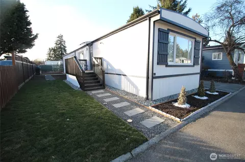 401 37th St SE #109, Auburn, WA 98002