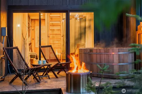 166 Crescent Beach Dr, Packwood, WA 98361