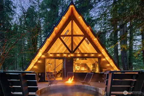 154 Crescent Beach Dr, Packwood, WA 98361