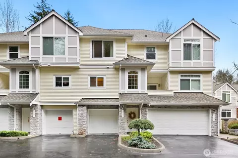 6763 SE Cougar Mountain Way #3, Bellevue, WA 98006