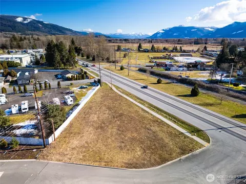 1418 E Moore St, Sedro Woolley, WA 98284