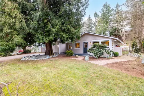 678 Muckleshoot Cir, La Conner, WA 98257