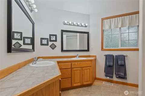 18910 Ross Rd, Bothell, WA 98011 photo 20