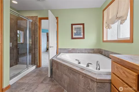 18910 Ross Rd, Bothell, WA 98011 photo 24