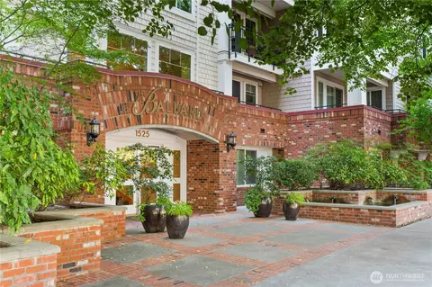1525 NW 57th St #316, Seattle, WA 98107