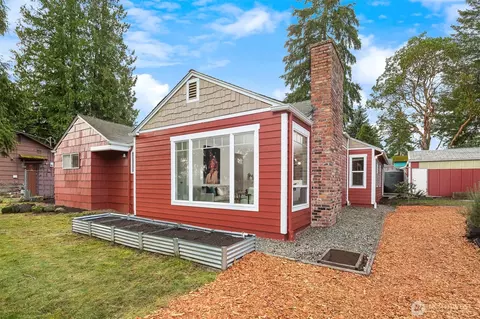 14089 24th Ave NE, Seattle, WA 98125