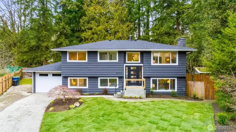 21414 17th Pl W, Lynnwood, WA 98036