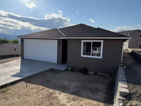 834 N Macaw Ave, East Wenatchee, WA 98802