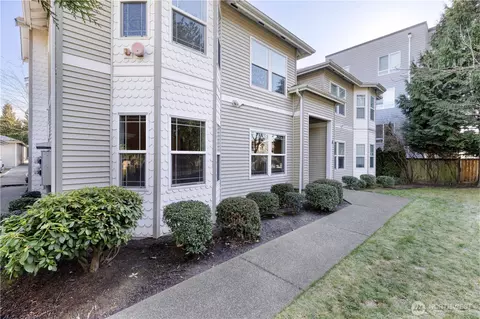 10025 9th Ave W #A101, Everett, WA 98204