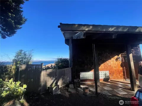 5 Lincoln Beach Rd, Port Townsend, WA 98368
