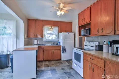 Kitchen - 310 S Cabot Rd, Everett, WA 98203 photo 1 of 2