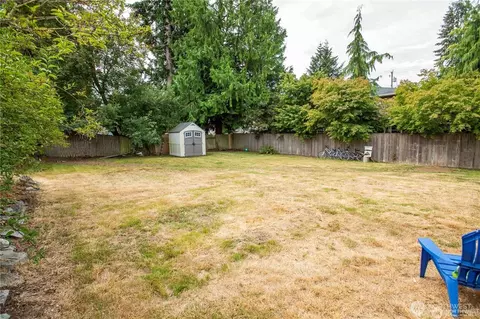 Exterior - 310 S Cabot Rd, Everett, WA 98203 photo 2 of 4