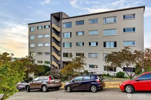 919 2nd Ave W #205, Seattle, WA 98119