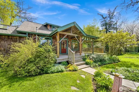 4186 Rural Ave, Bellingham, WA 98226