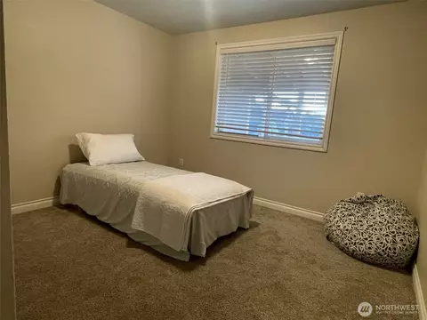 Bedroom - 5019 Marlin Ln, Pasco, WA 99301 photo 3 of 4