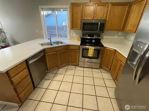 Kitchen - 5019 Marlin Ln, Pasco, WA 99301 photo 1 of 2