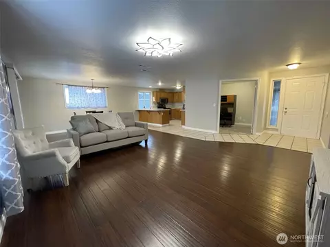 Living - 5019 Marlin Ln, Pasco, WA 99301 photo 1 of 3