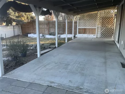 Exterior - 5019 Marlin Ln, Pasco, WA 99301 photo 2 of 4