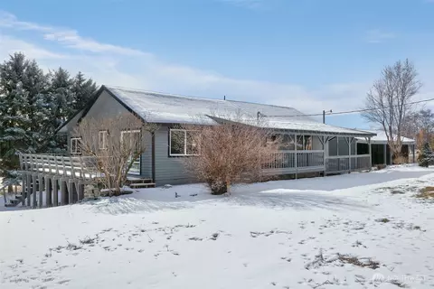 12904 Wide Hollow Rd, Yakima, WA 98908