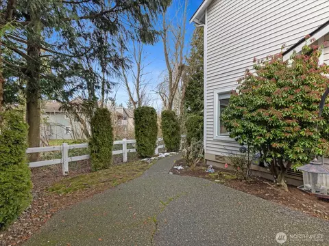Exterior - 11314 8th Pl W #B1, Everett, WA 98204 photo 5 of 5