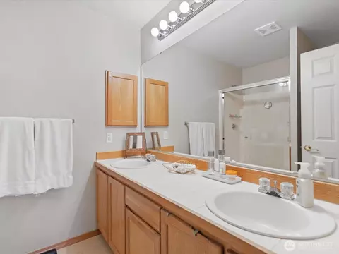 Bath - 11314 8th Pl W #B1, Everett, WA 98204 photo 2 of 2