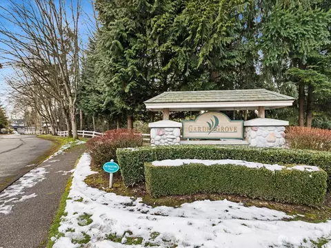 View/Area - 11314 8th Pl W #B1, Everett, WA 98204 photo 3 of 3