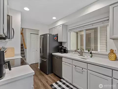 Kitchen - 11314 8th Pl W #B1, Everett, WA 98204 photo 3 of 5