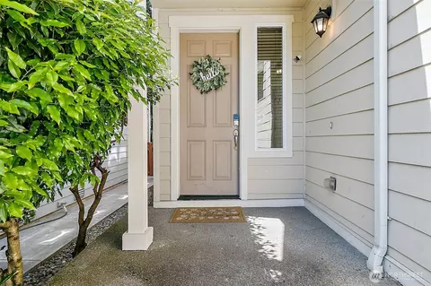 19114 96th Ave Ct E, Puyallup, WA 98375