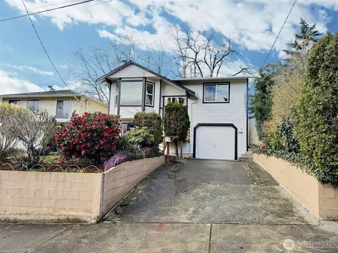 3415 33rd Ave S, Seattle, WA 98144