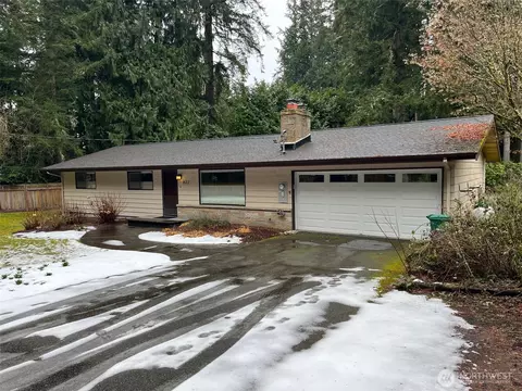 622 NE Surfcrest Ave, Poulsbo, WA 98370