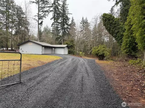 80 E Lucas Creek Rd, Belfair, WA 98528