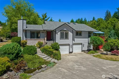 104 Walsh Ln, Chehalis, WA 98532
