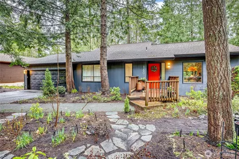 160 Resolute Ln, Port Ludlow, WA 98365