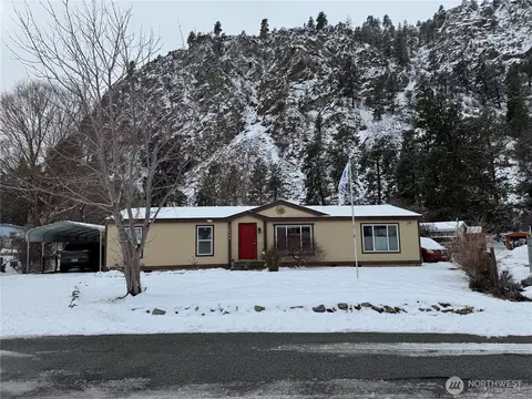 14944 Golden Delicious St, Entiat, WA 98822