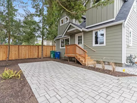 13032 30th Ave NE, Seattle, WA 98125