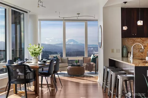 10700 NE 4th St #3612, Bellevue, WA 98004
