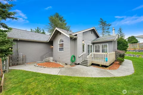 1381 Northwood Ct, Bellingham, WA 98226