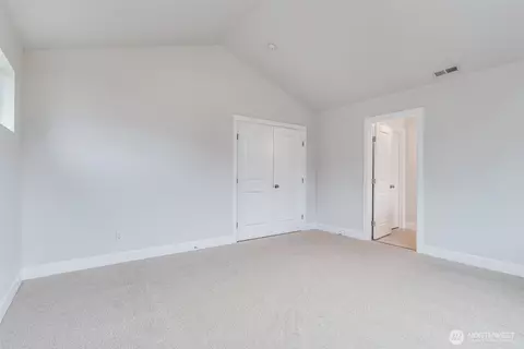 Bedroom - 309 Phoenix Ave SW, Orting, WA 98360 photo 3 of 7