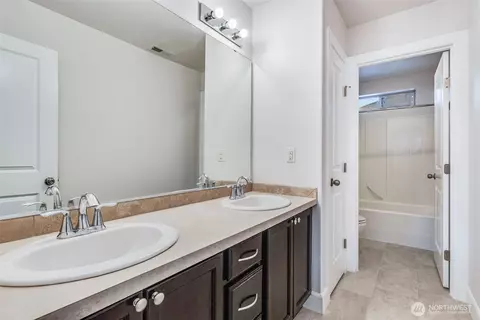 Bath - 309 Phoenix Ave SW, Orting, WA 98360 photo 4 of 4