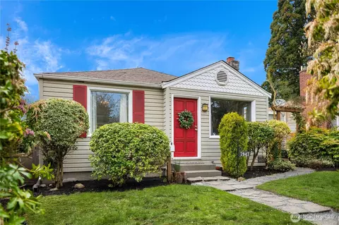7947 31st Ave SW, Seattle, WA 98126