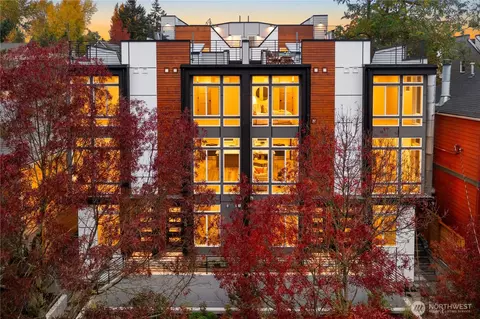 920 N B N 35th St, Seattle, WA 98103