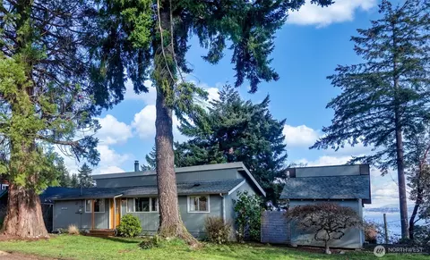 20412 Chautauqua Beach Rd, Vashon, WA 98070